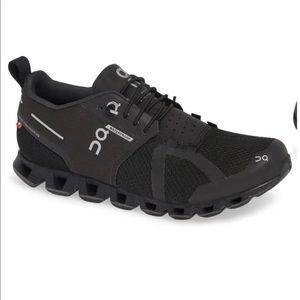 ON X Training Cloud Shoes Size 7.5